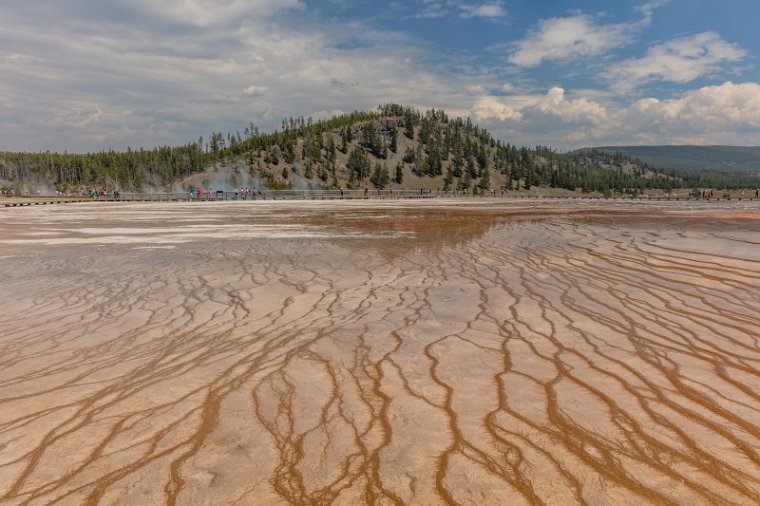 043 Yellowstone NP, grand prismatic spring.jpg